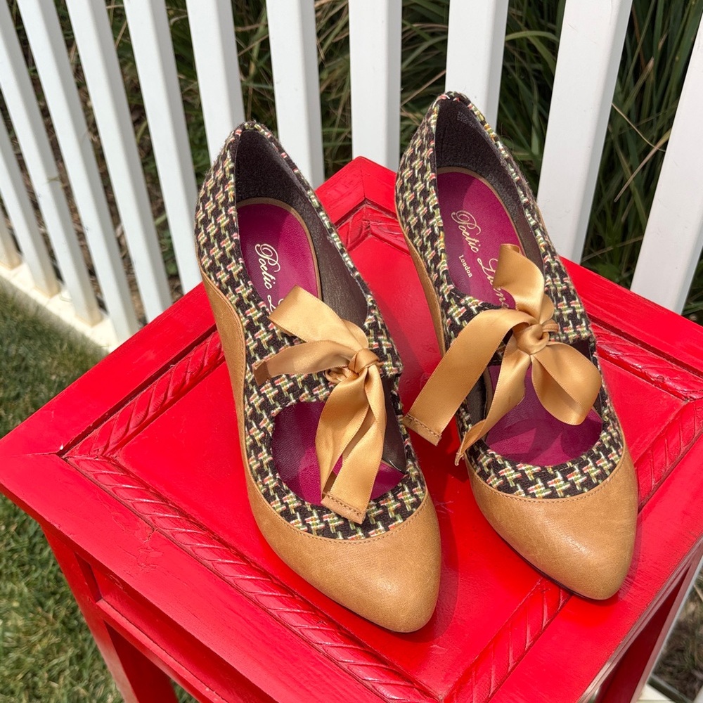 Poetic Licence London Shoes, Size 7.5, 3 1/4” Heels, Brown & Tan
